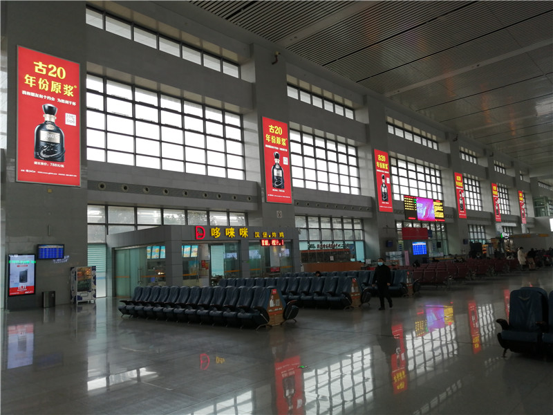 郑州高铁站中候车大厅LED广告有哪些优势?